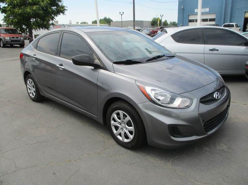 2013 HYUNDAI Accent
