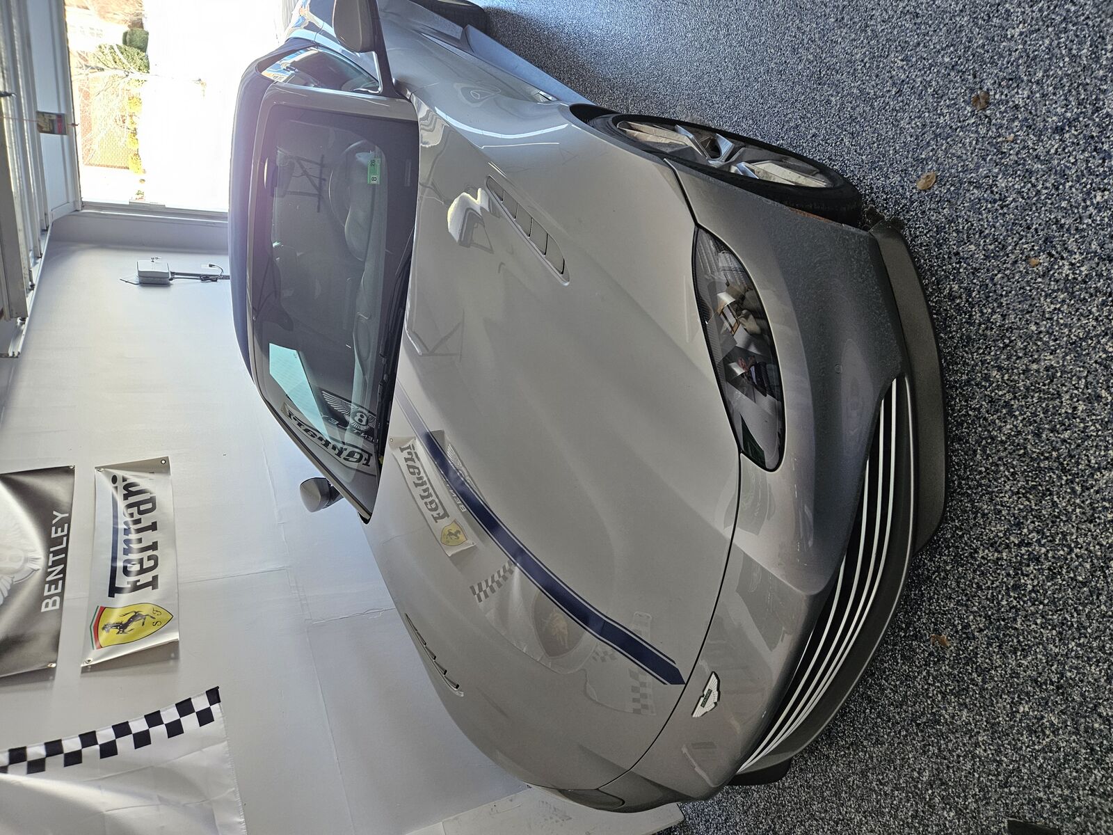 2022 ASTON MARTIN Vantage