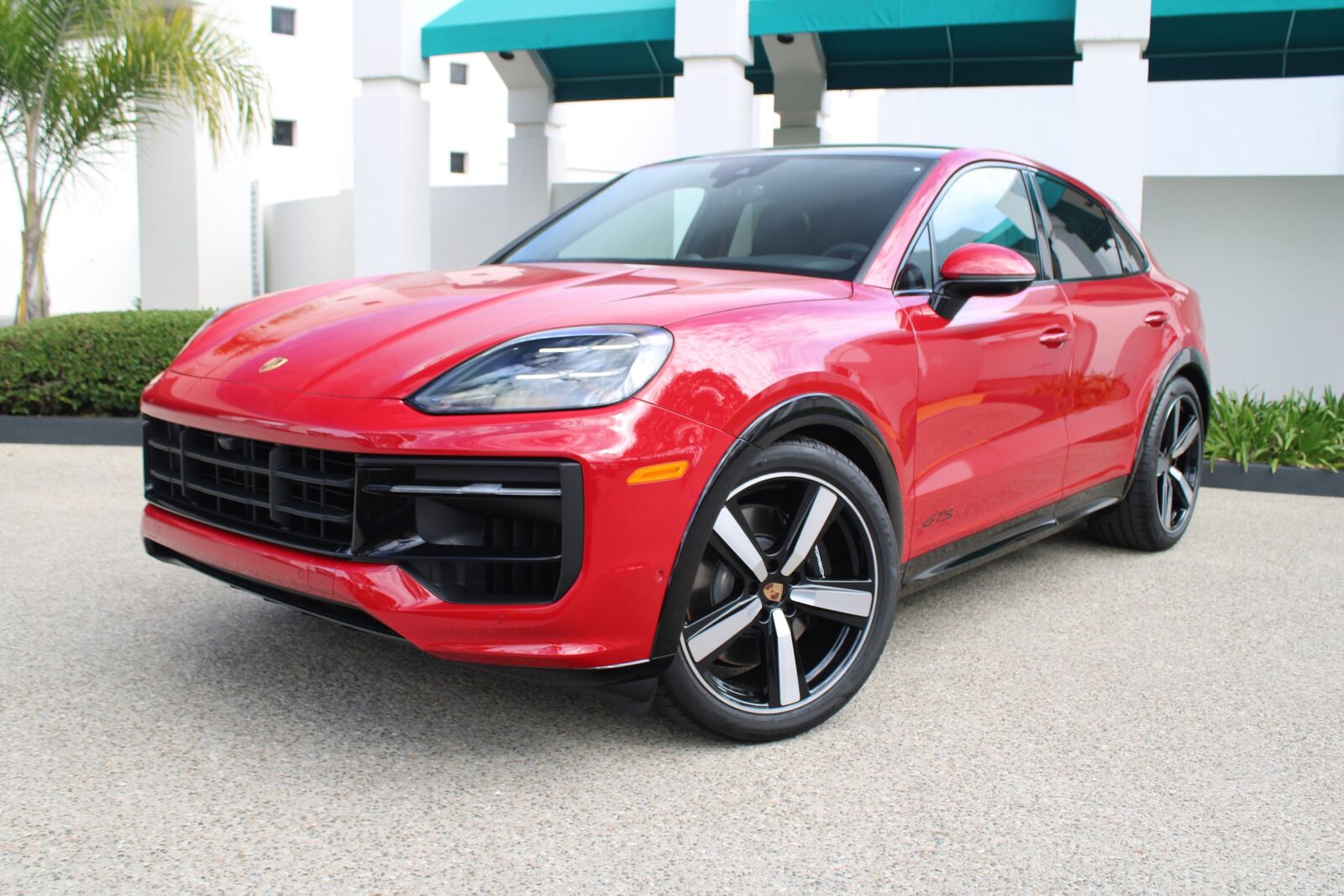 2026 PORSCHE Cayenne