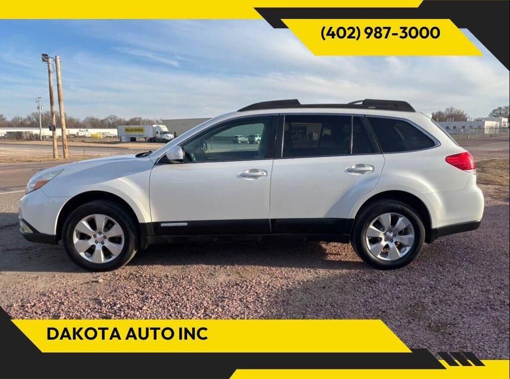 2011 SUBARU Outback