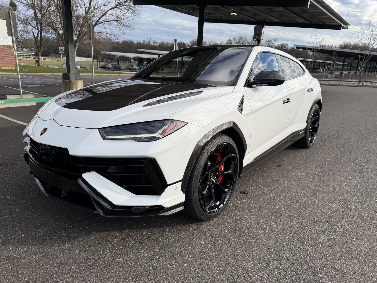 2023 LAMBORGHINI URUS