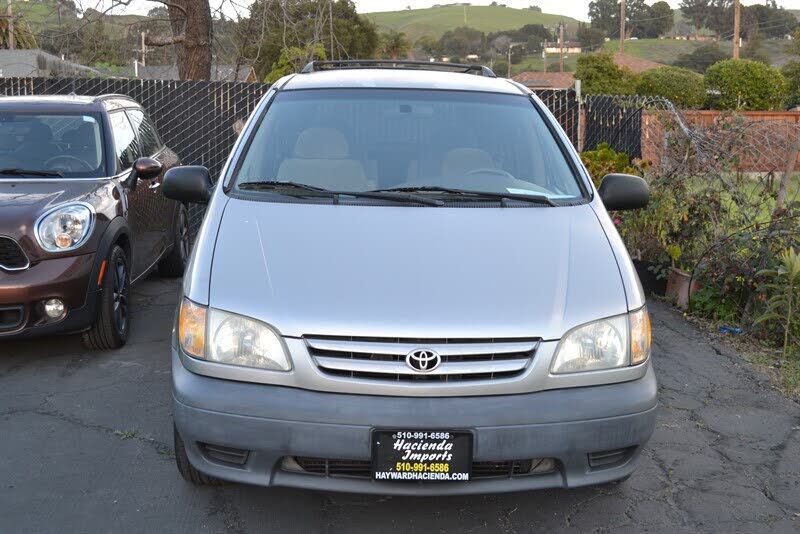 2001 TOYOTA Sienna