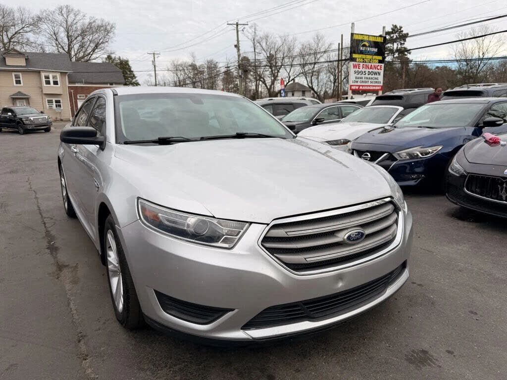 2016 FORD Taurus