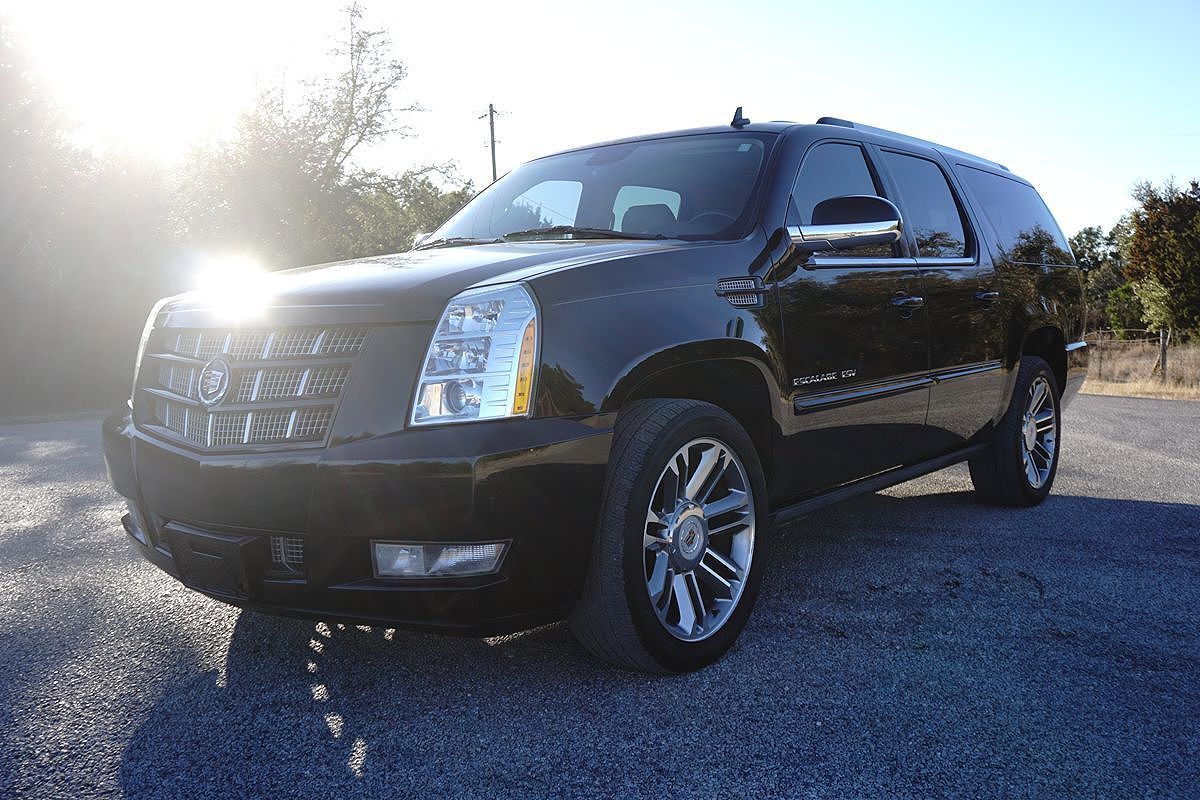 2013 CADILLAC Escalade