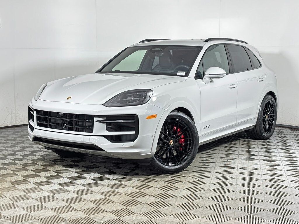 2026 PORSCHE Cayenne