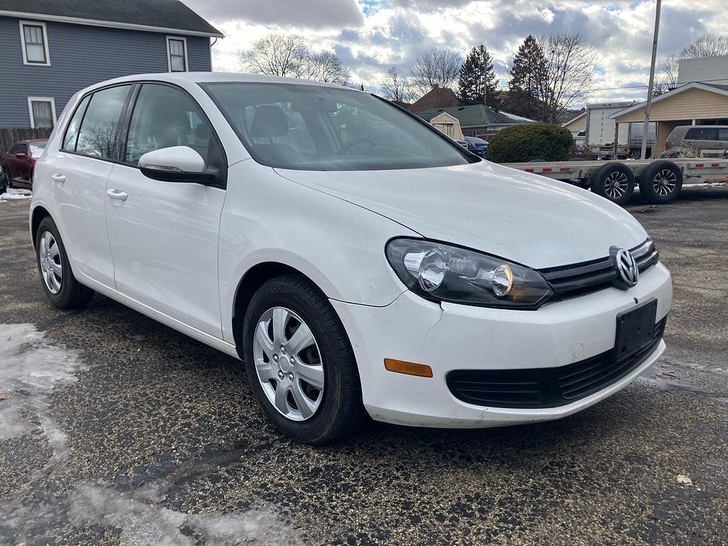 2011 VOLKSWAGEN Golf