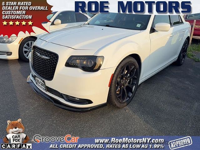 2019 CHRYSLER 300