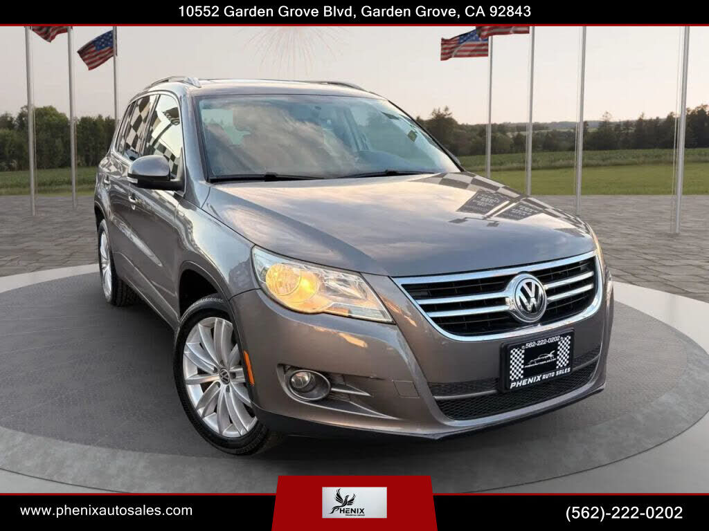 2010 VOLKSWAGEN Tiguan