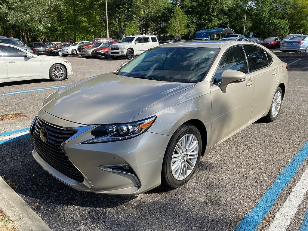 2017 LEXUS ES