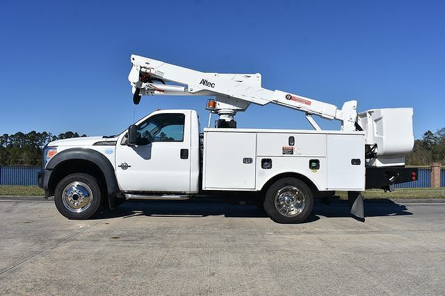2012 FORD F-550