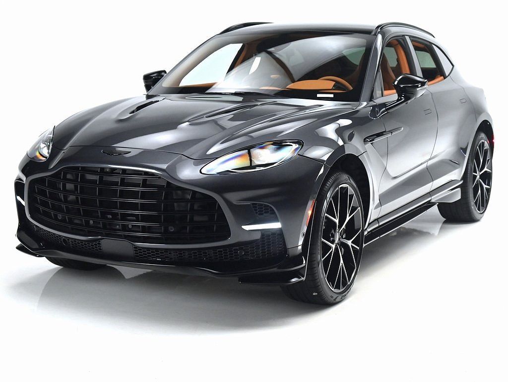 2026 ASTON MARTIN DBX