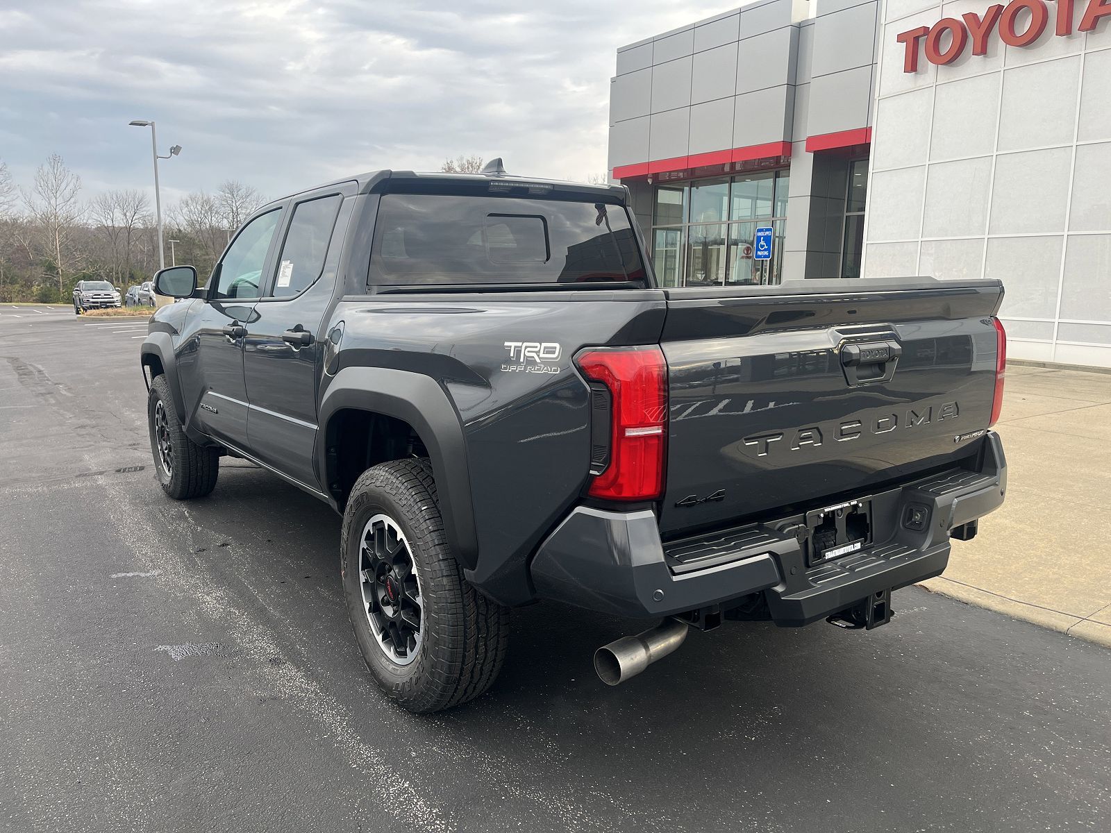 2025 TOYOTA Tacoma