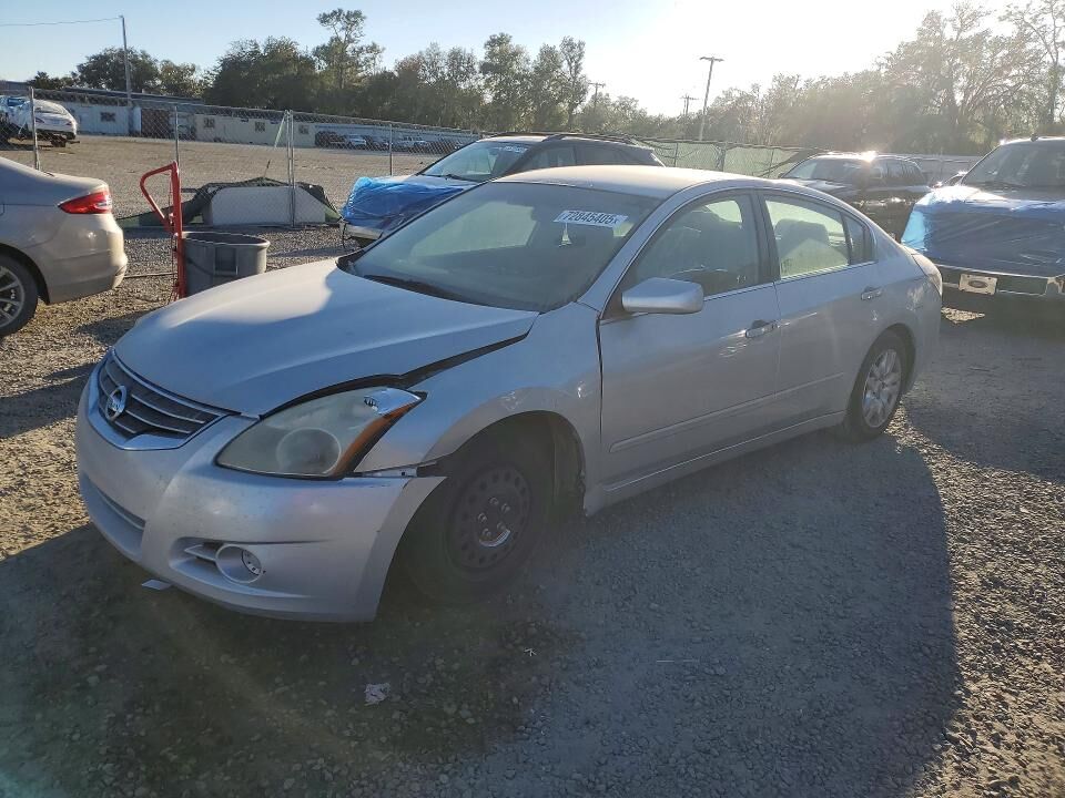 2012 NISSAN Altima