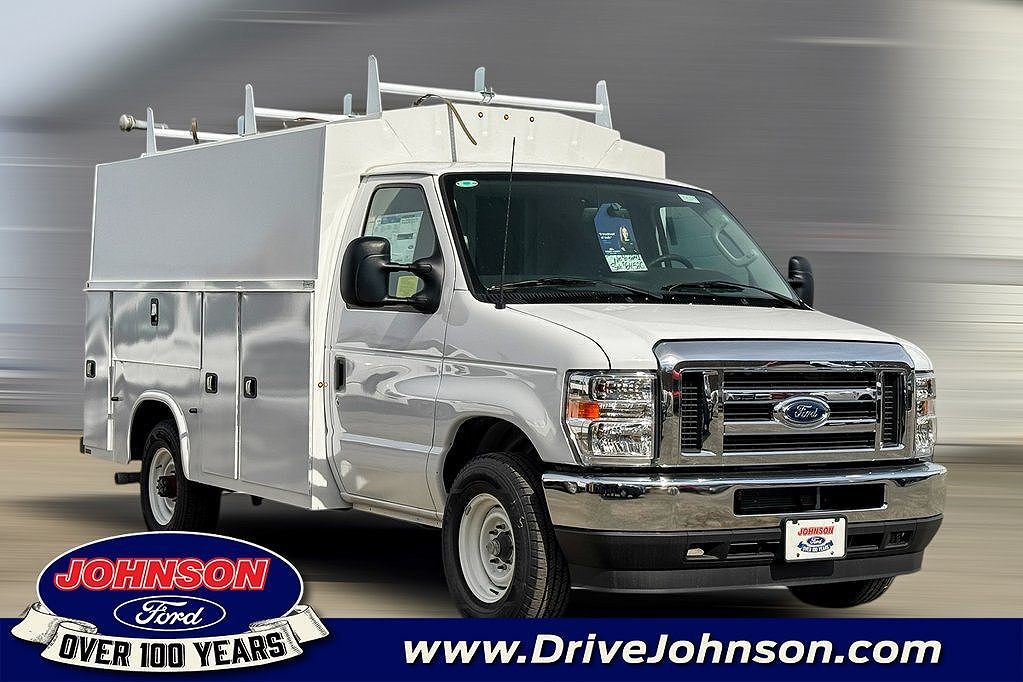 2025 FORD E-350