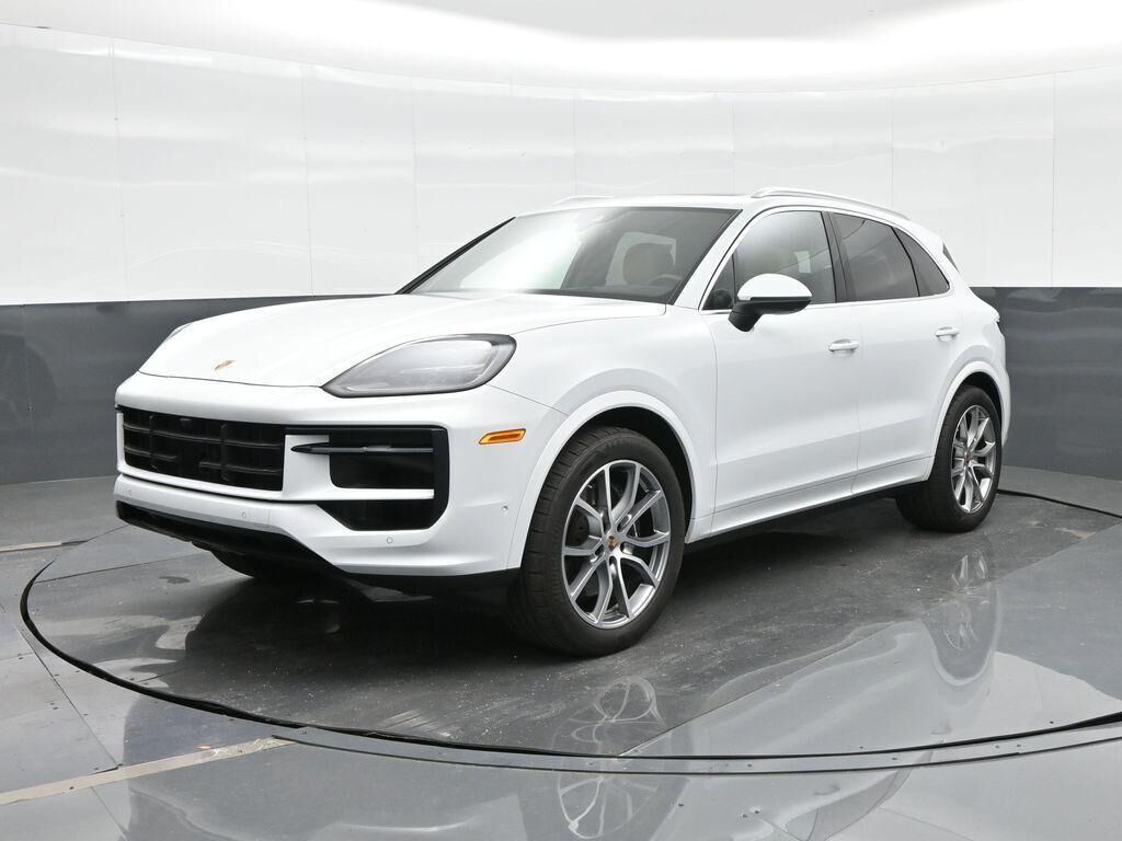 2025 PORSCHE Cayenne