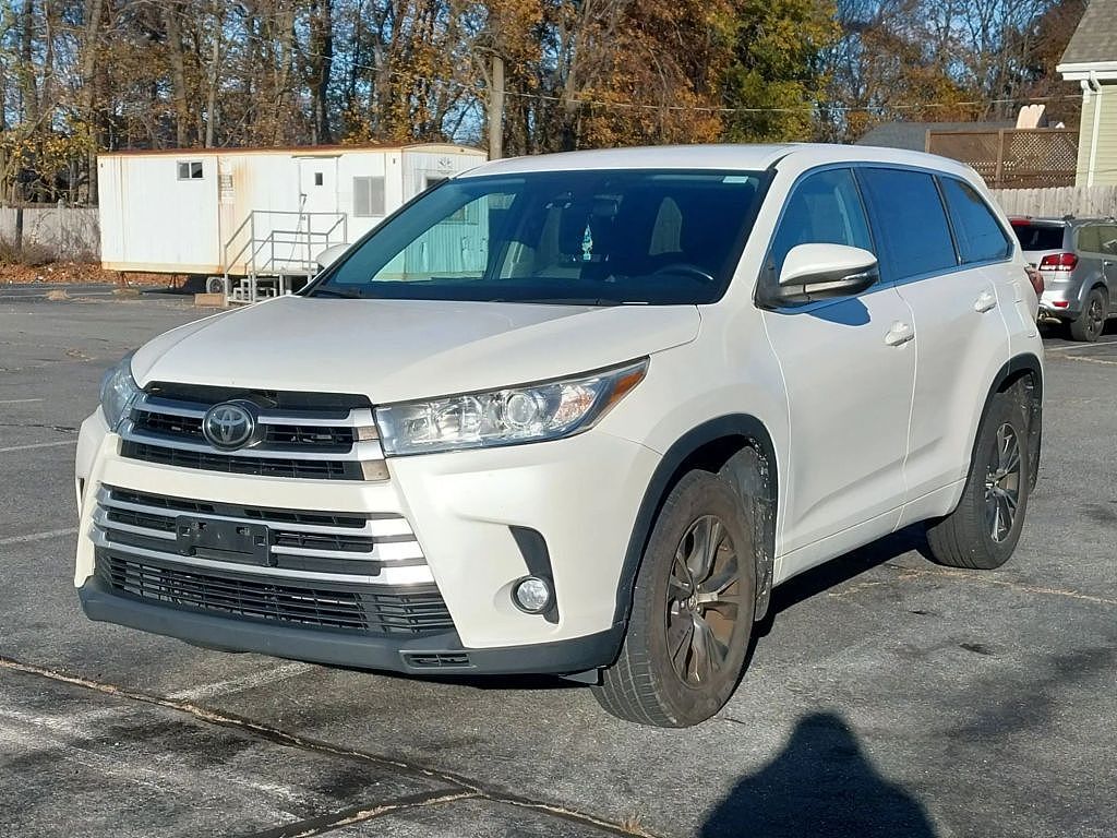 2017 TOYOTA Highlander