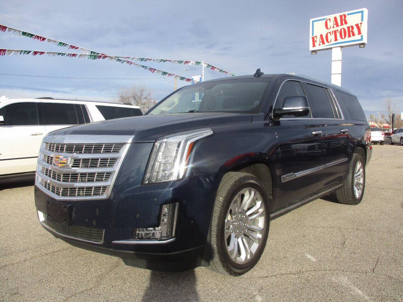 2017 CADILLAC Escalade ESV