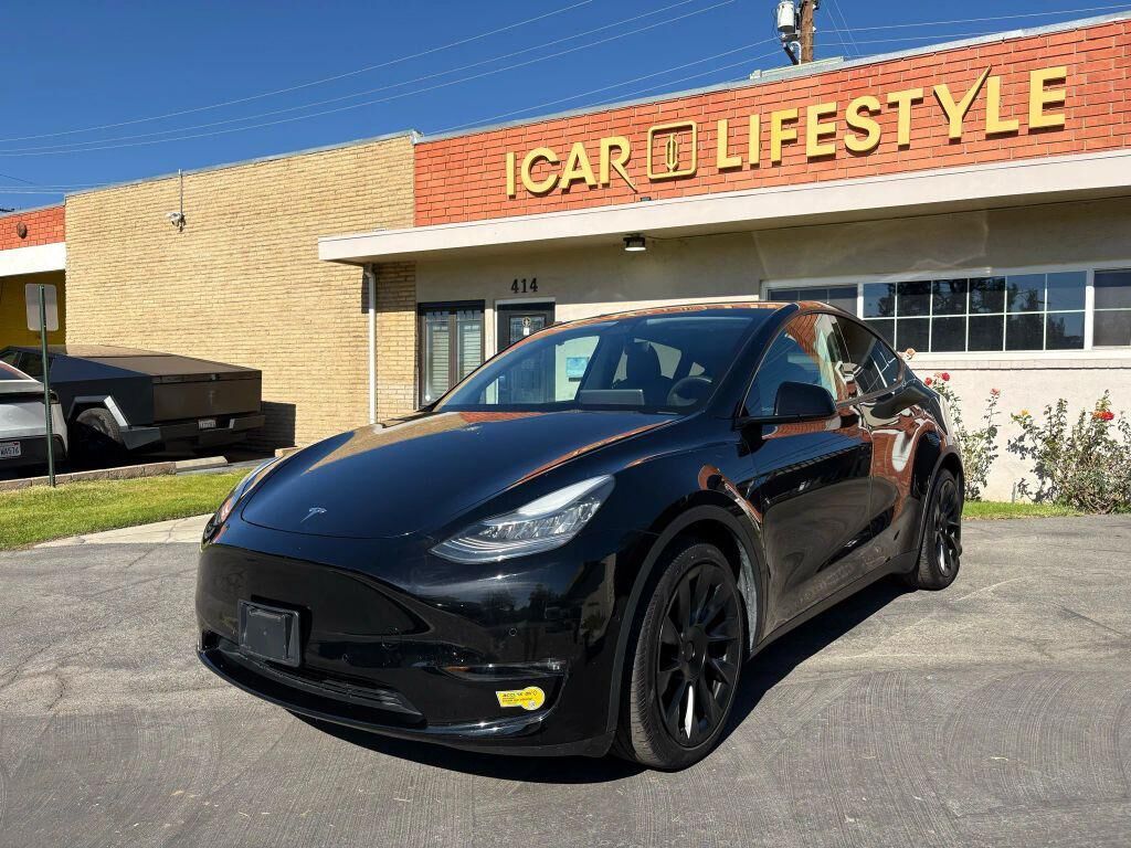 2021 TESLA Model Y