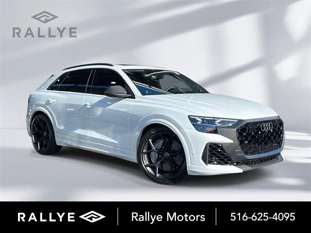 2025 AUDI RS Q8