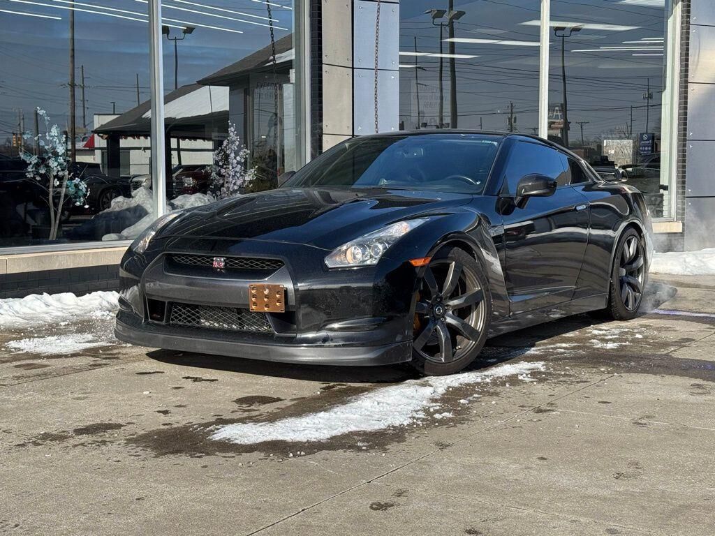 Nissan GT-R