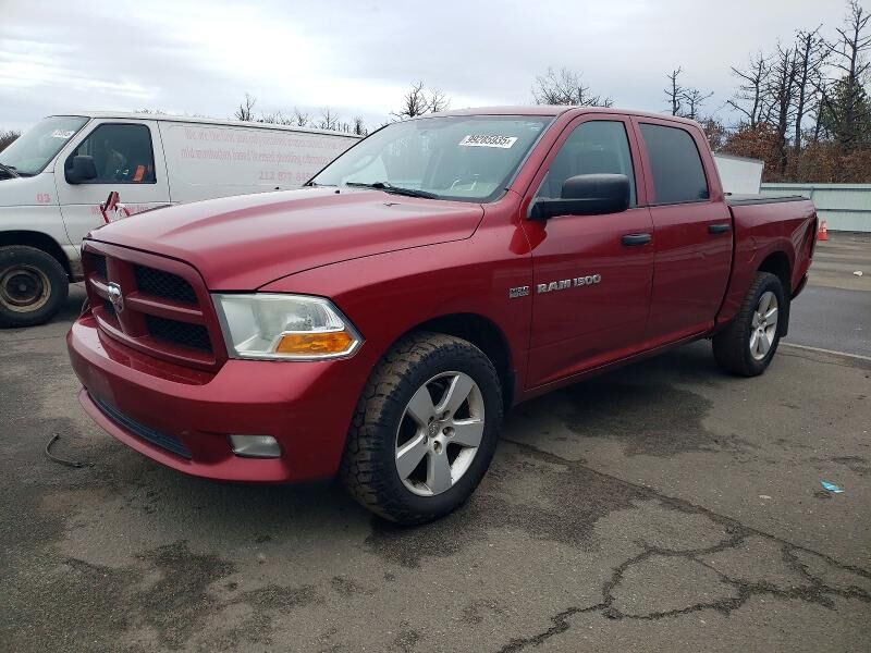 2012 DODGE Ram