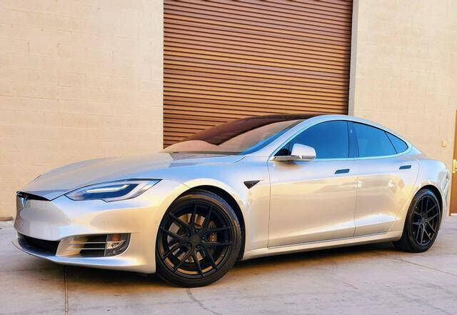 2017 TESLA Model S