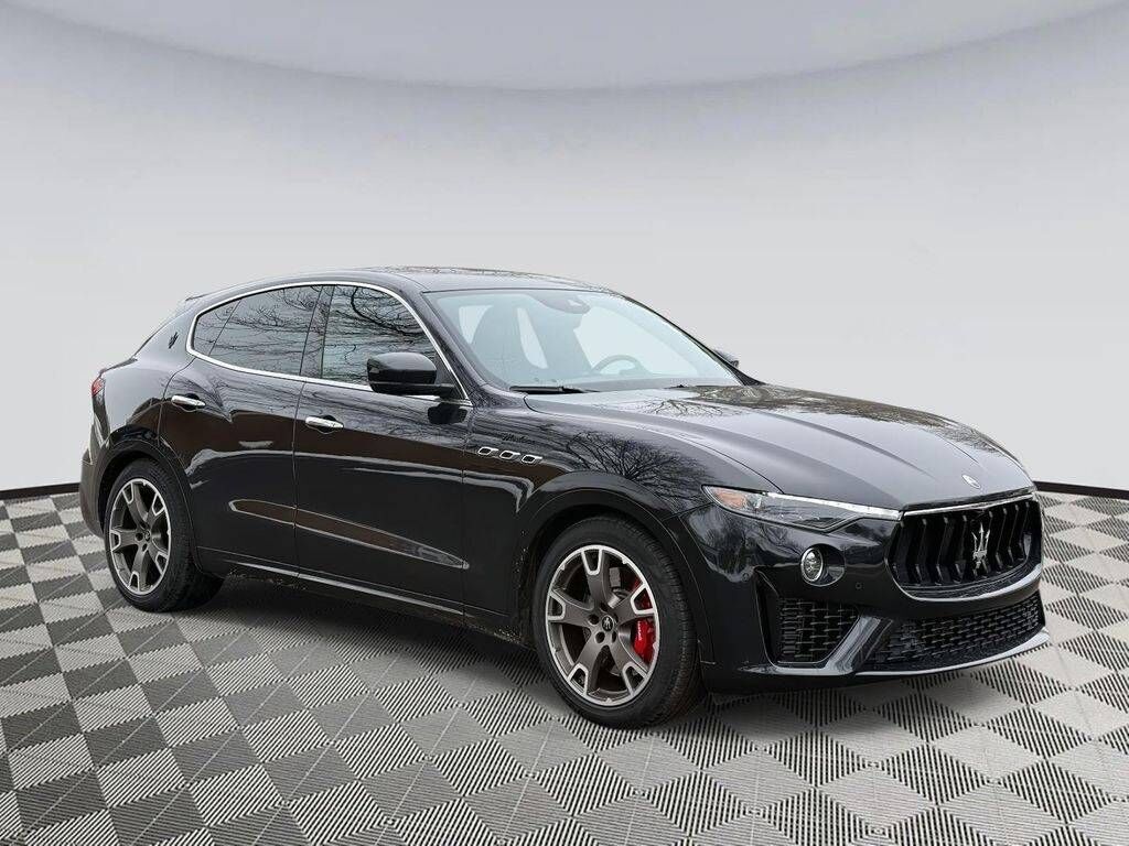 2022 MASERATI Levante