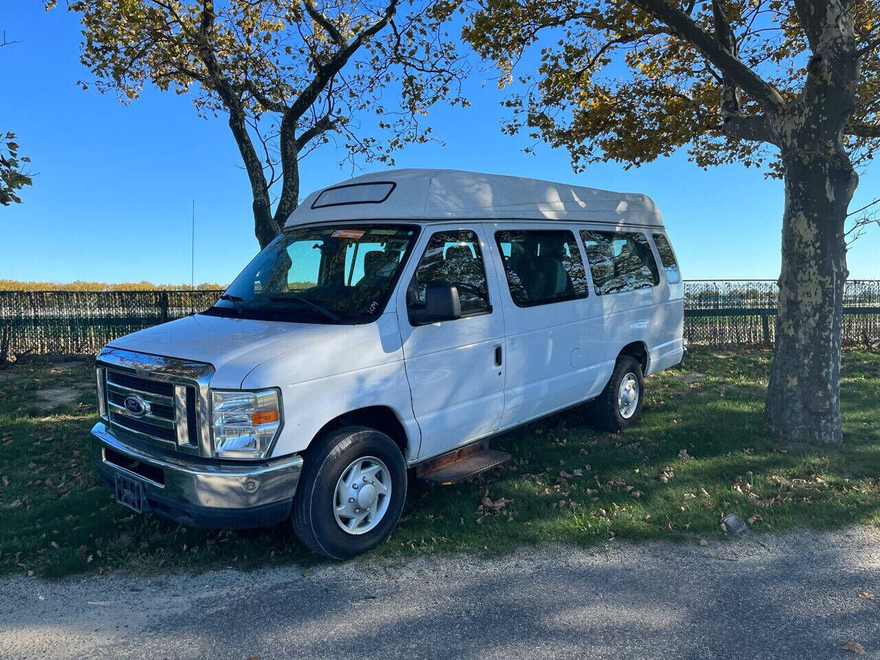 2014 FORD E-250