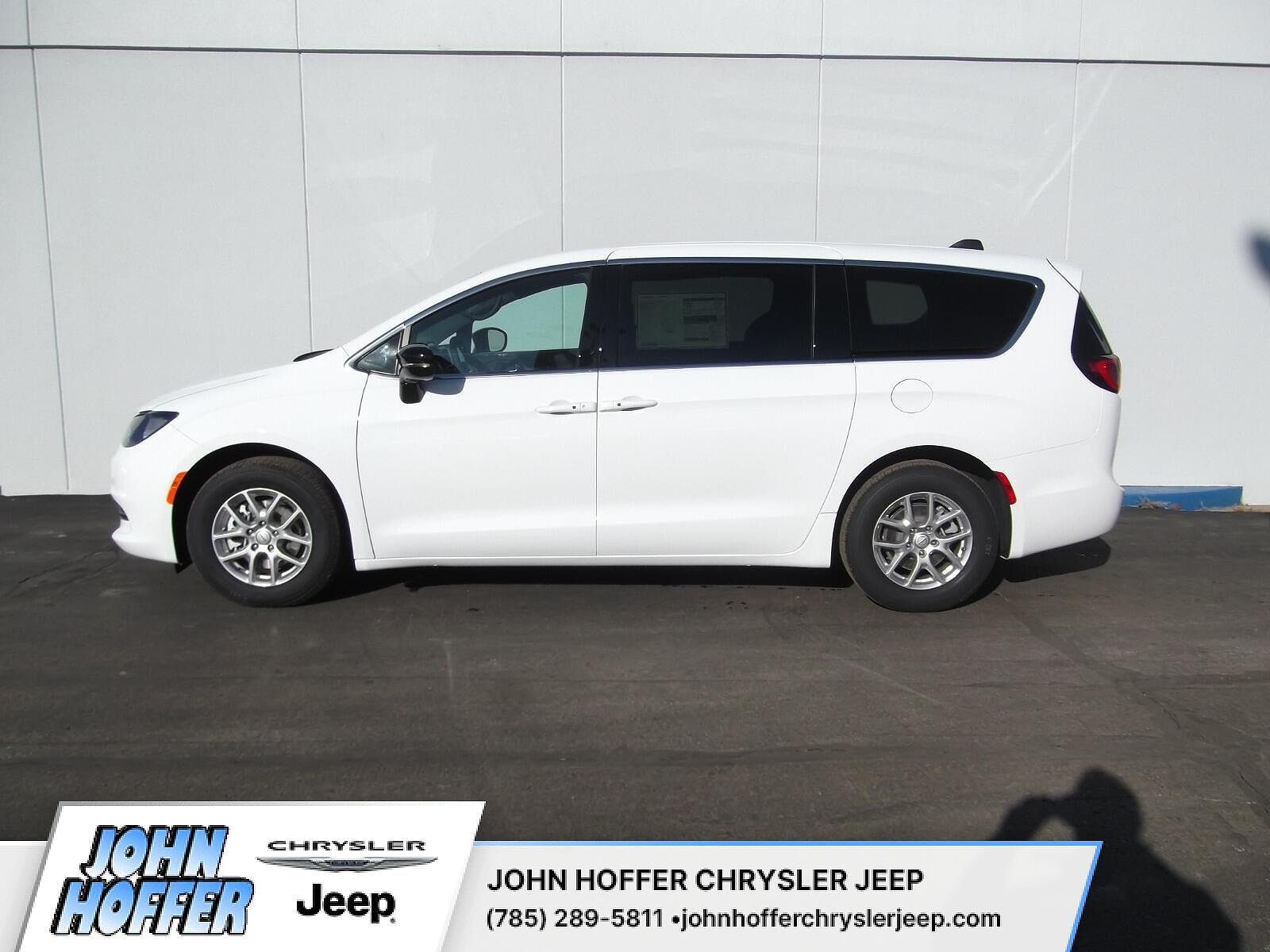 2026 CHRYSLER Voyager