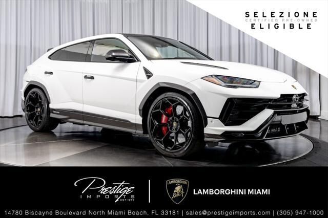 2023 LAMBORGHINI URUS