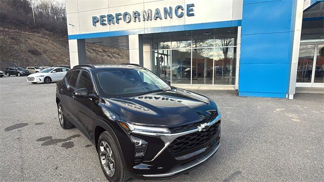 2026 CHEVROLET Trax