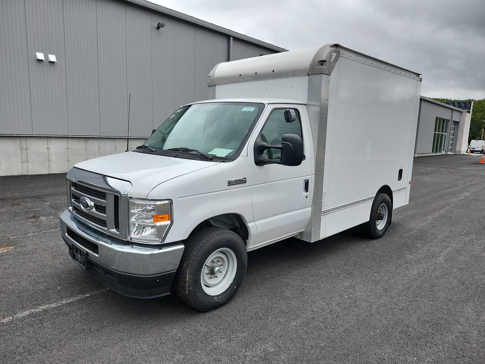 2024 FORD E-350