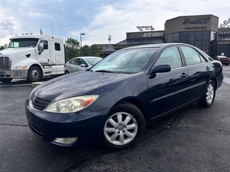 2004 TOYOTA Camry