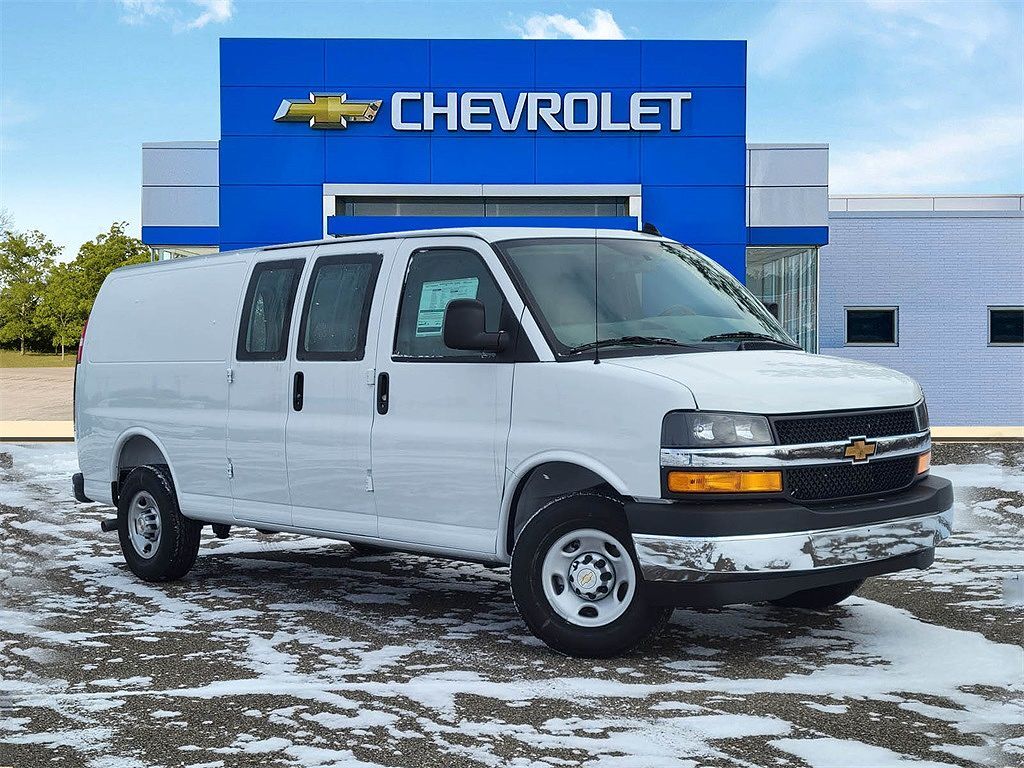 2025 CHEVROLET Express