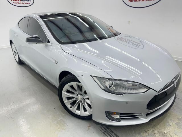 2015 TESLA Model S