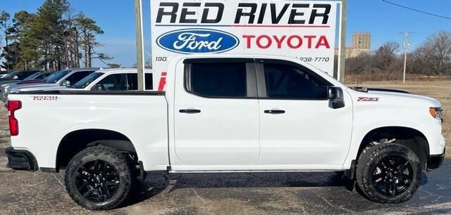 2025 CHEVROLET Silverado