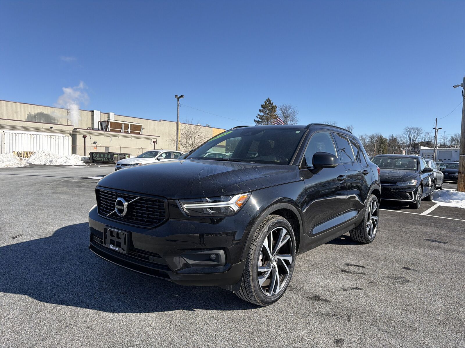 2021 VOLVO XC40