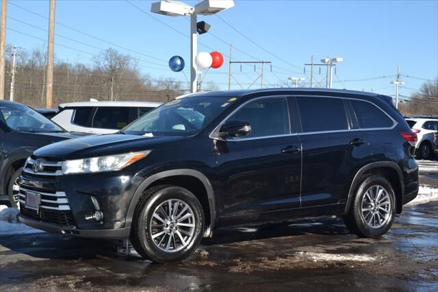 2018 TOYOTA Highlander