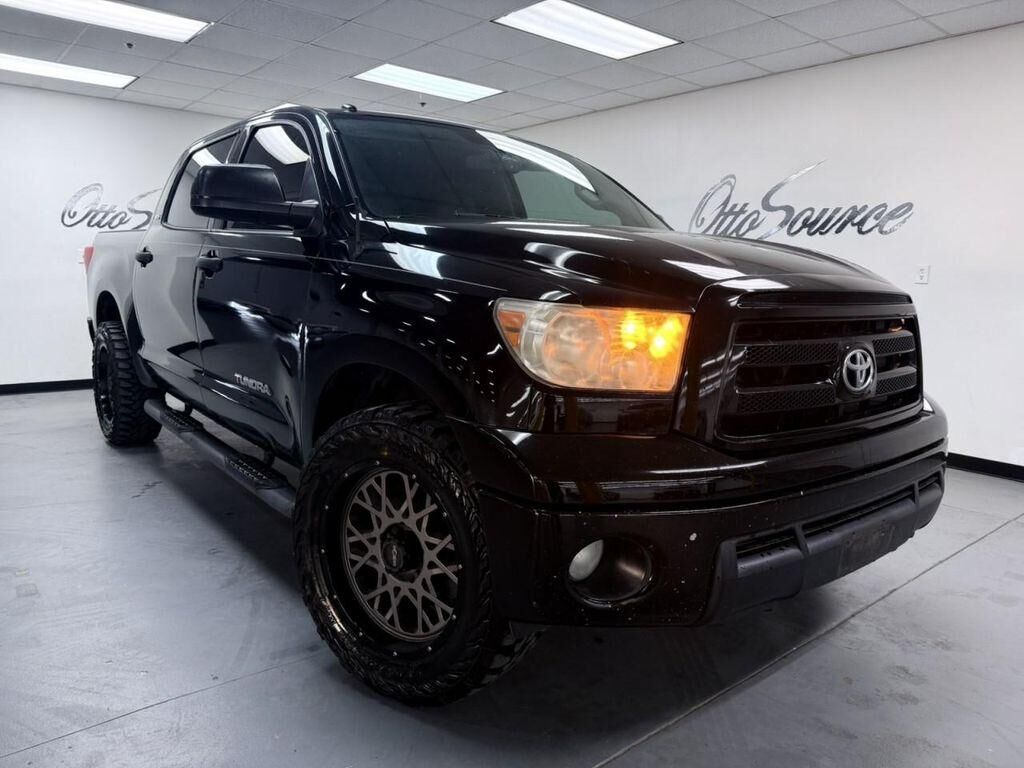 2013 TOYOTA Tundra