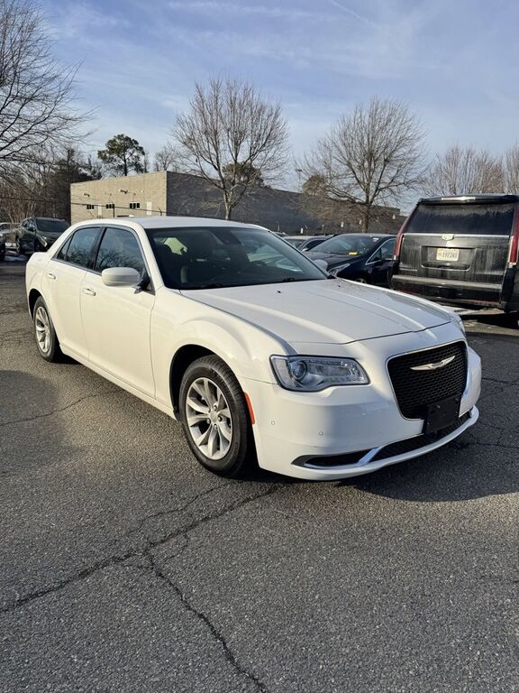2023 CHRYSLER 300