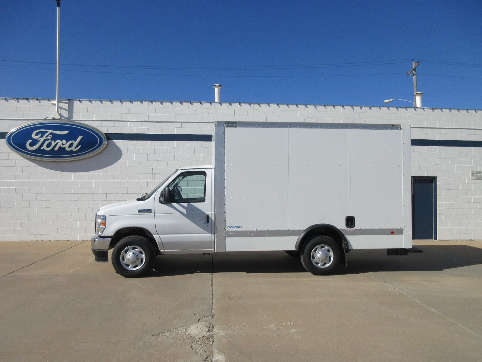 2026 FORD E-350