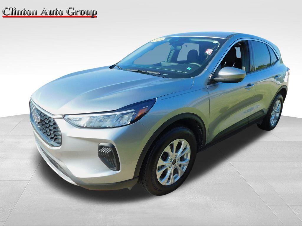 2023 FORD Escape