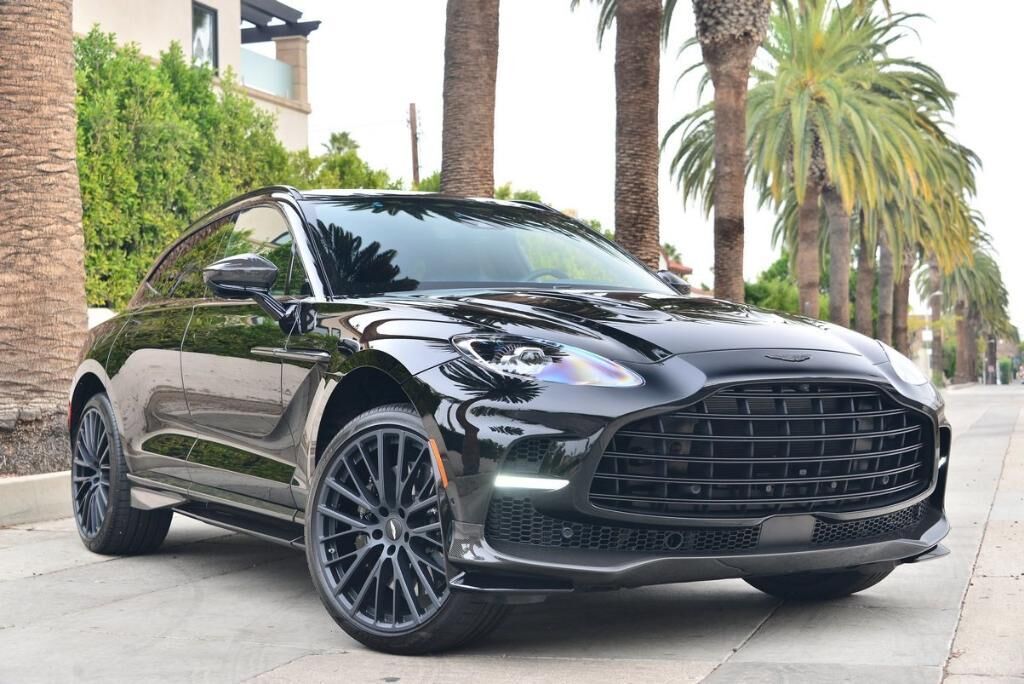 2023 ASTON MARTIN DBX