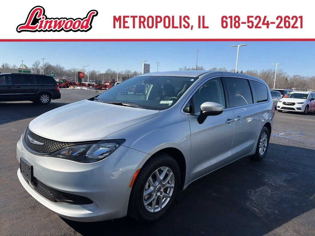 2023 CHRYSLER Voyager