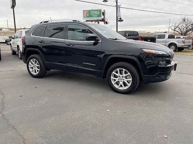 2017 JEEP Cherokee