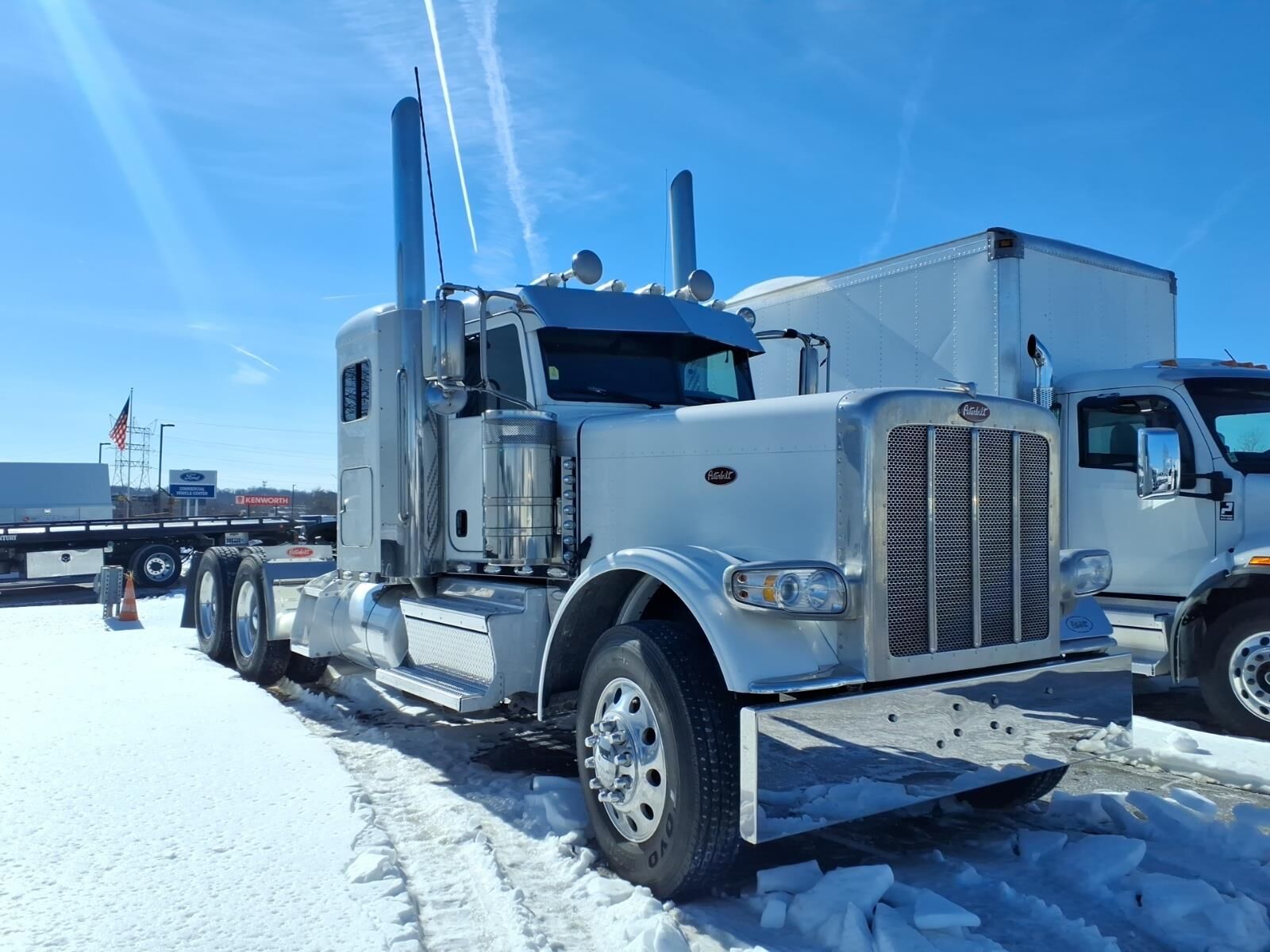 2022 PETERBILT 389