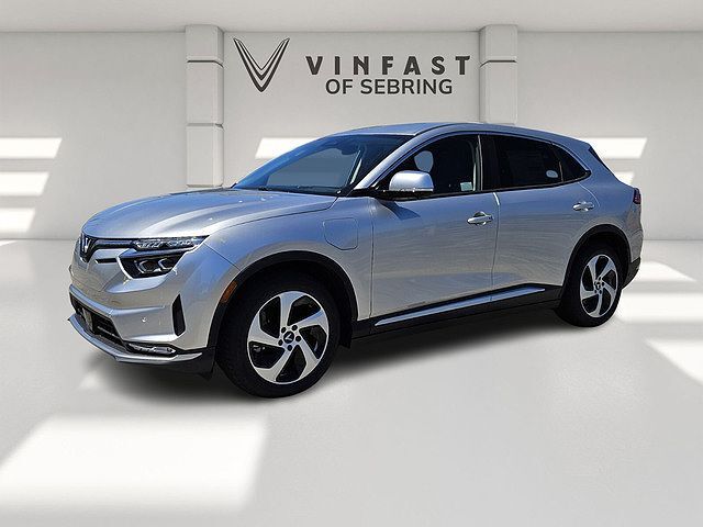 2025 VINFAST VF 8