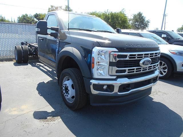 2025 FORD F-550