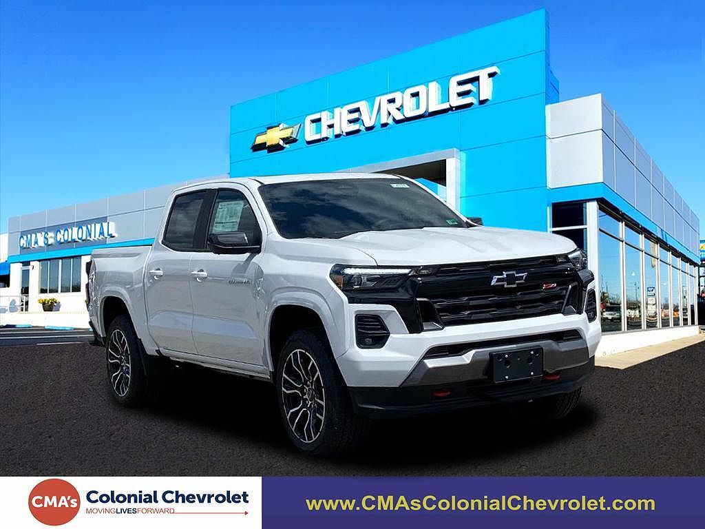2025 CHEVROLET Colorado