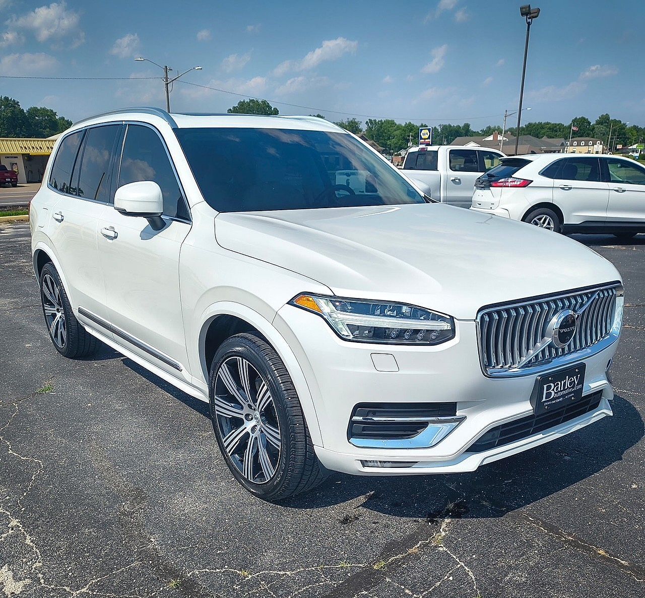 2022 VOLVO XC90